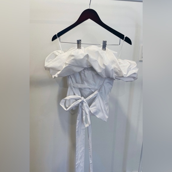 Voluminous Poplin Top - Picture 2 of 3